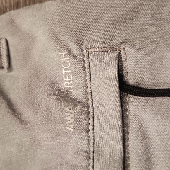 Quick Silver Shorts - Picture 9 of 9